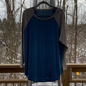 Blue and Gray Women's Raglan Top